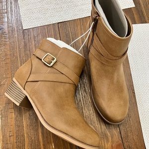 NEW!! Children’s Place Boots Booties Brown Tan Girls Size 5
